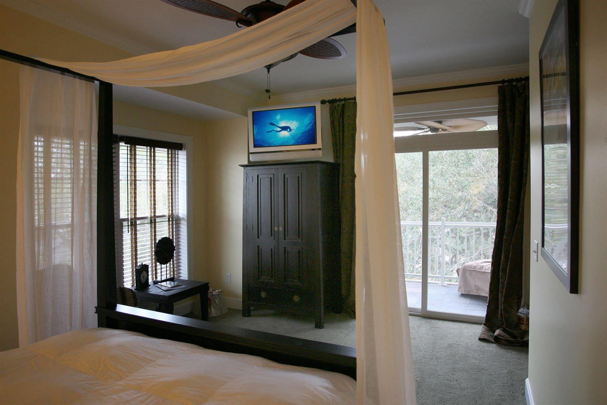 Water'S Edge Inn - Adults Only Folly Beach Εξωτερικό φωτογραφία